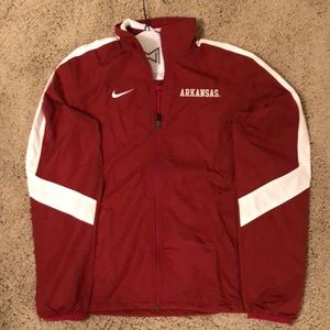 Wind breaker/ rain jacket